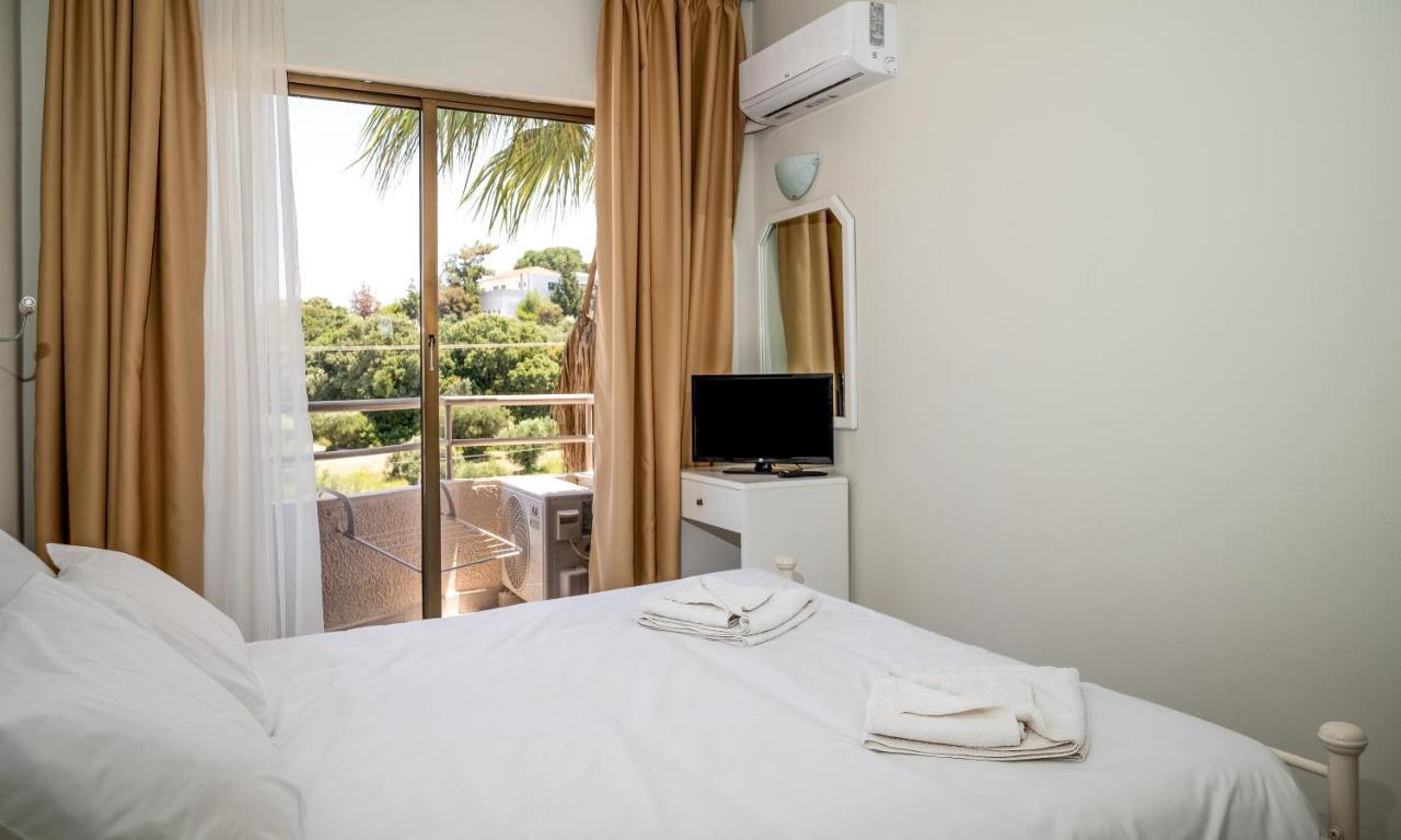 Ivory Hotel Theológos 외부 사진