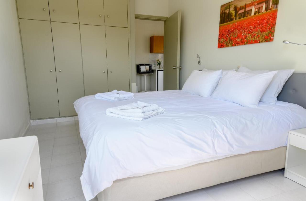 Ivory Hotel Theológos 외부 사진