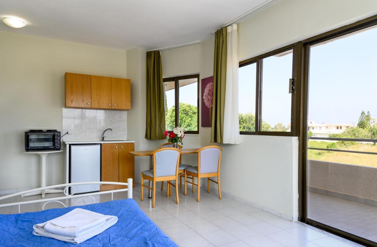 Ivory Hotel Theológos 외부 사진