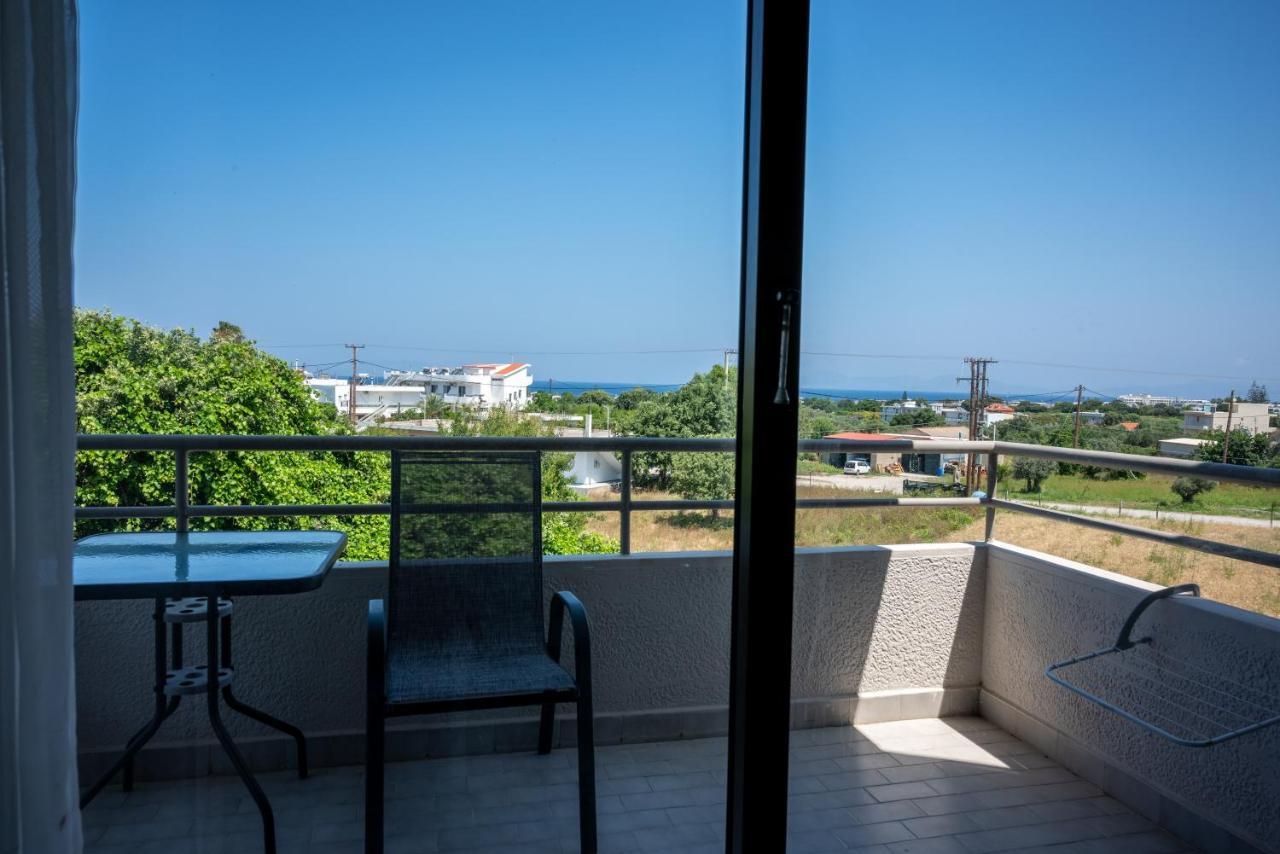 Ivory Hotel Theológos 외부 사진