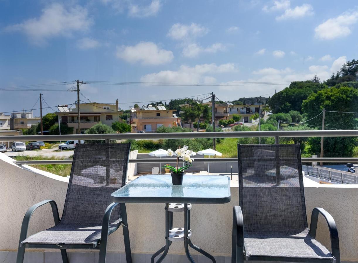 Ivory Hotel Theológos 외부 사진