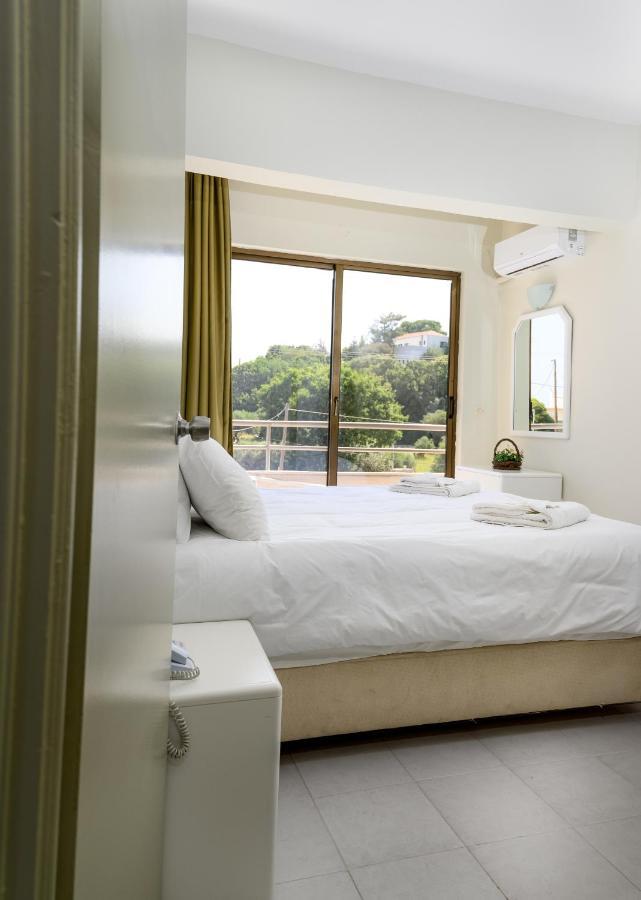 Ivory Hotel Theológos 외부 사진